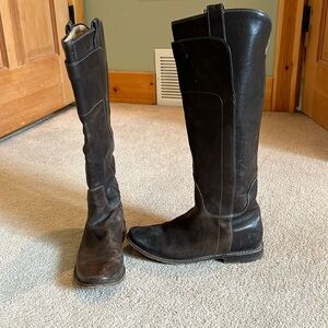 Frye Women’s Paige Tall Riding boot, size 6